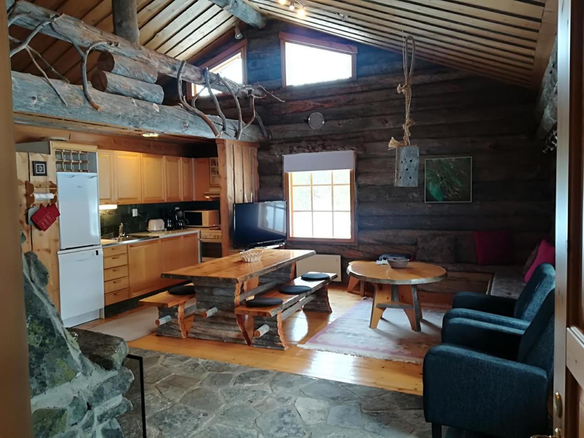 Logwood Chalet Луосто Екстериор снимка