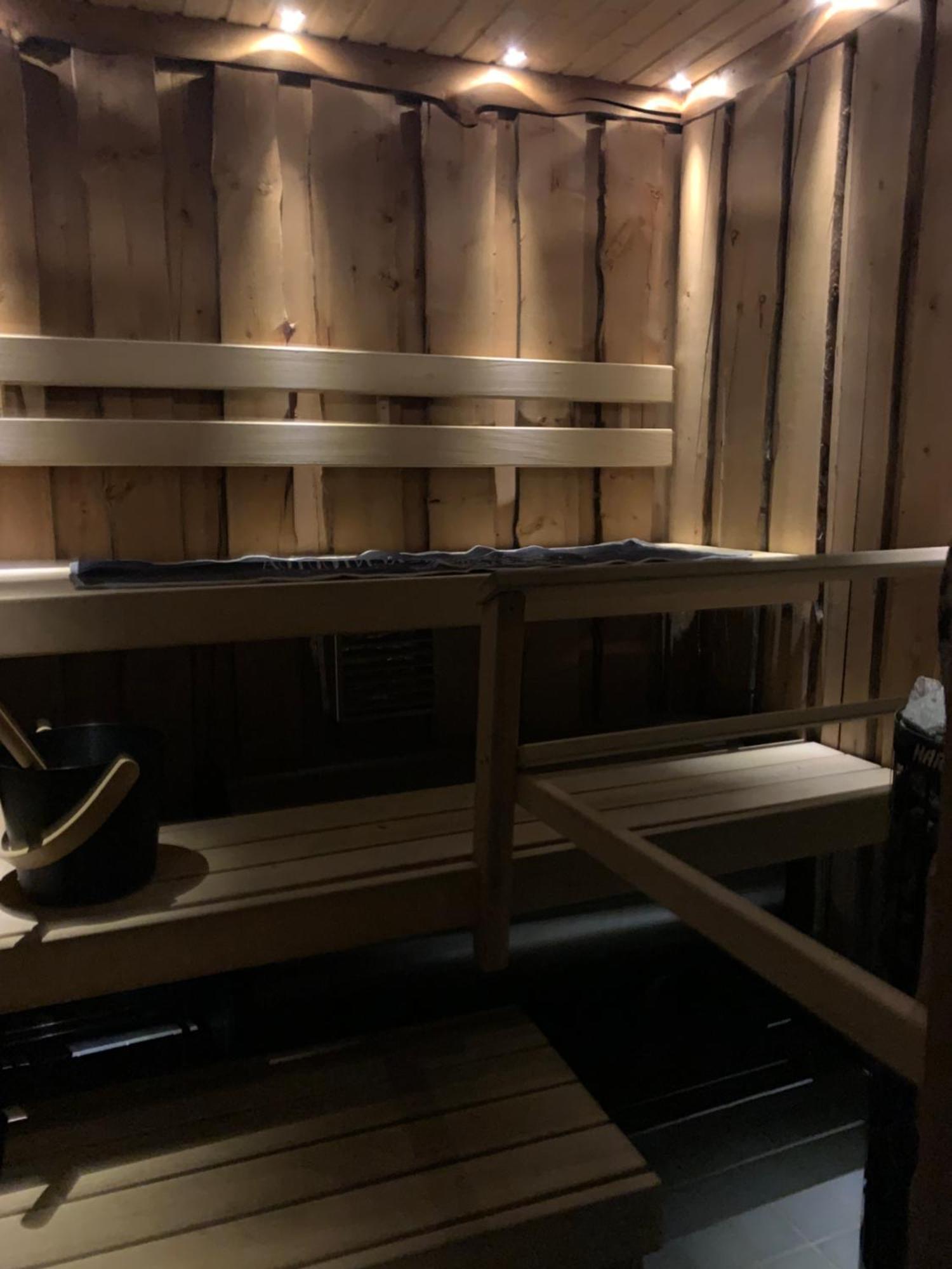 Logwood Chalet Луосто Екстериор снимка